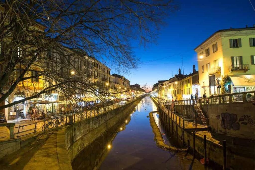 Daniela'S Spazioso Appartamento Ai Navigli Милан Экстерьер фото