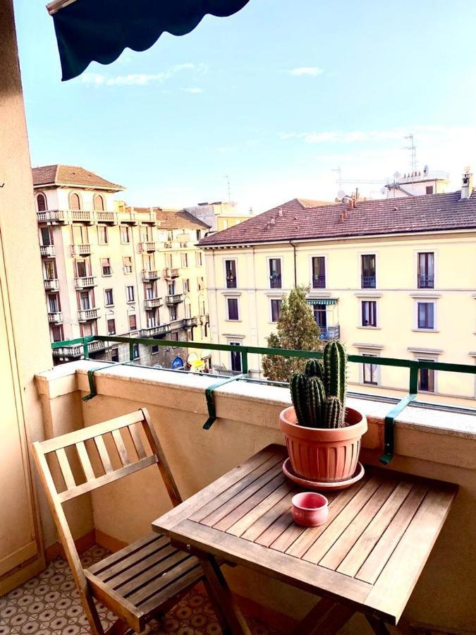 Daniela'S Spazioso Appartamento Ai Navigli Милан Экстерьер фото