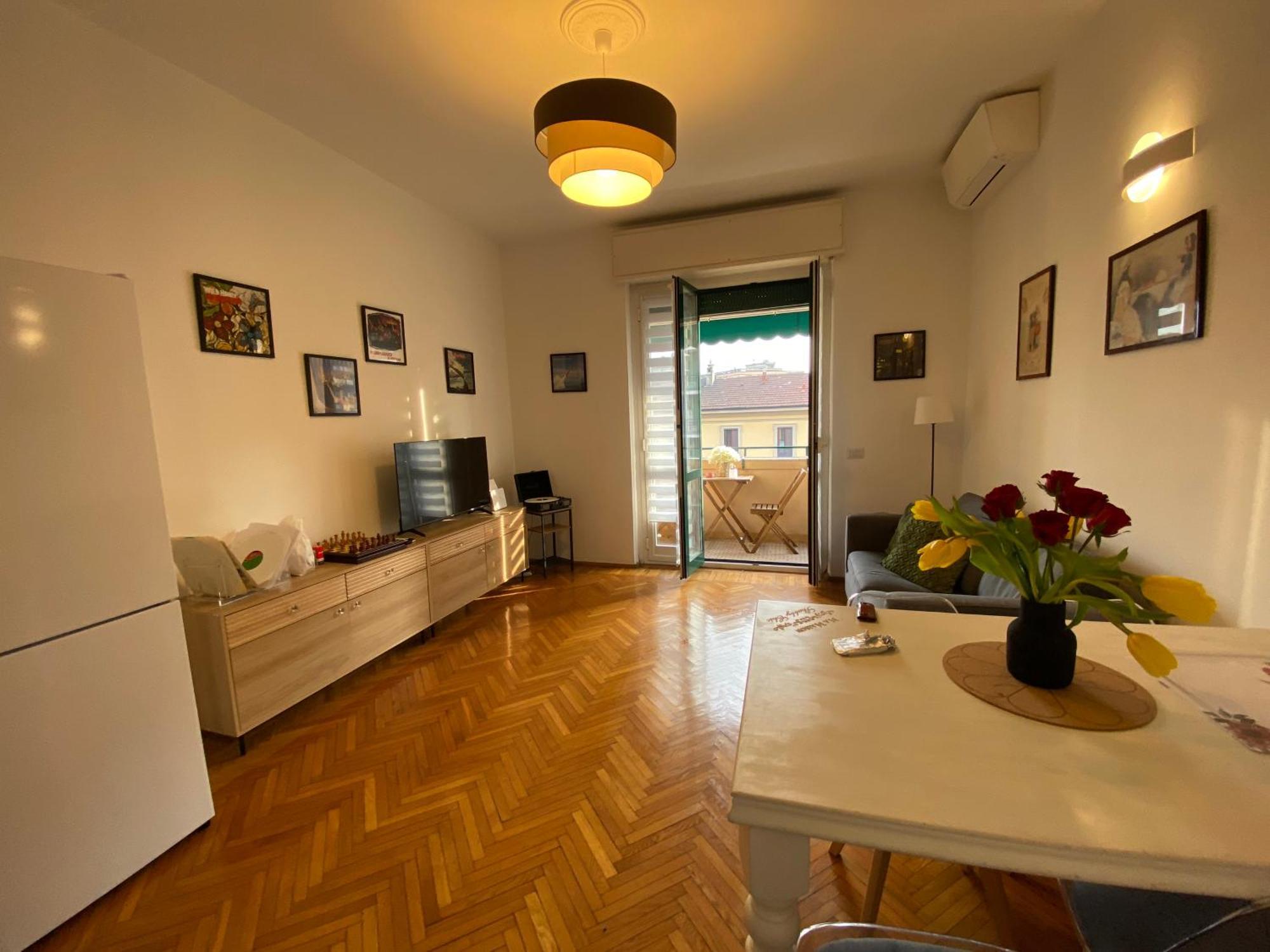 Daniela'S Spazioso Appartamento Ai Navigli Милан Экстерьер фото